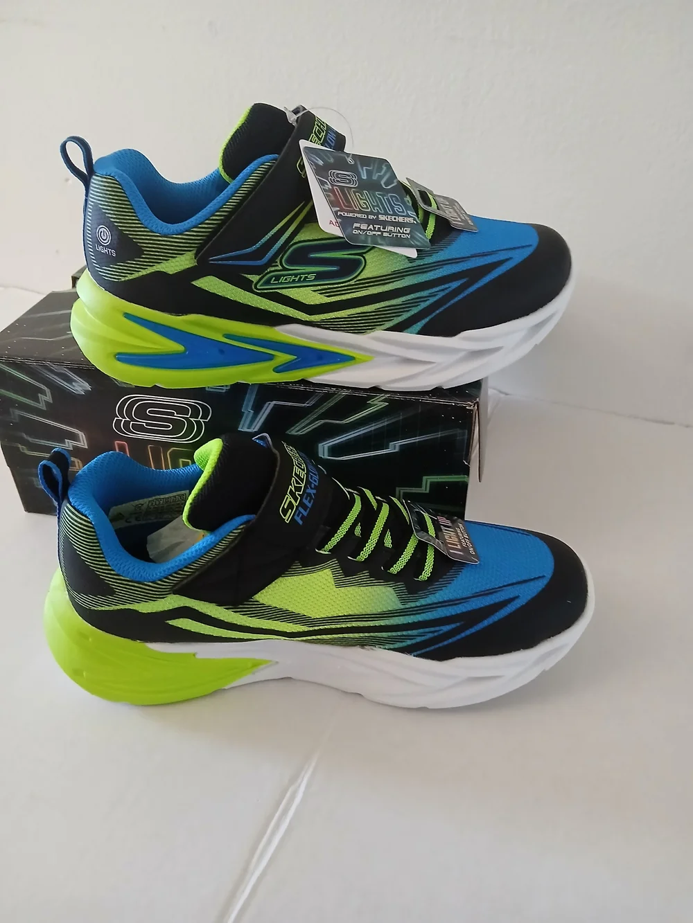 Skechers Kids Blue & Neon Green Light-Up Sneakers Easy On Easy Off $30